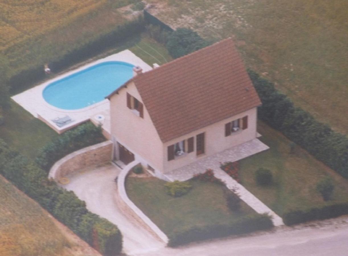 Maison De Vacances Pour 6 Personnes Avec Piscine Lainsecq Eksteriør billede
